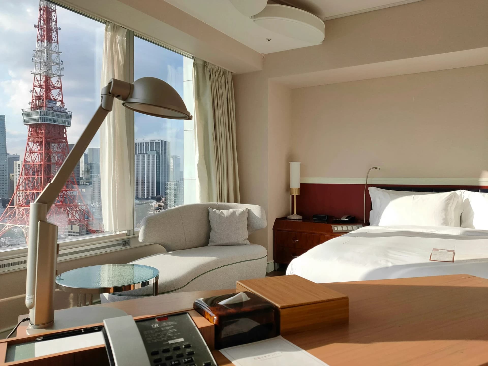 Where to Stay in Tokyo: The Station-Access Decision