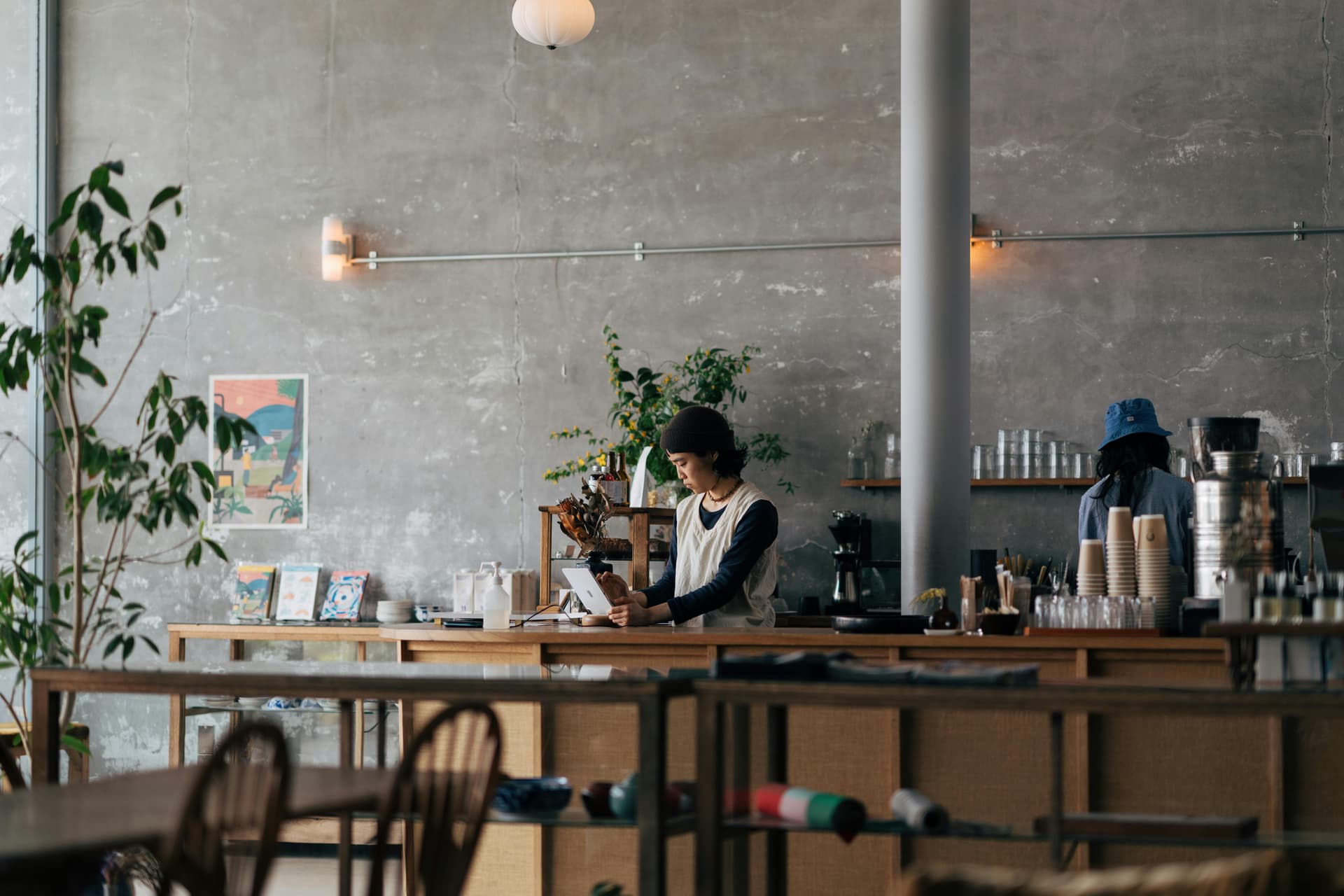 Do You Tip Tour Guides in Japan? Amounts, Etiquette & When Not To