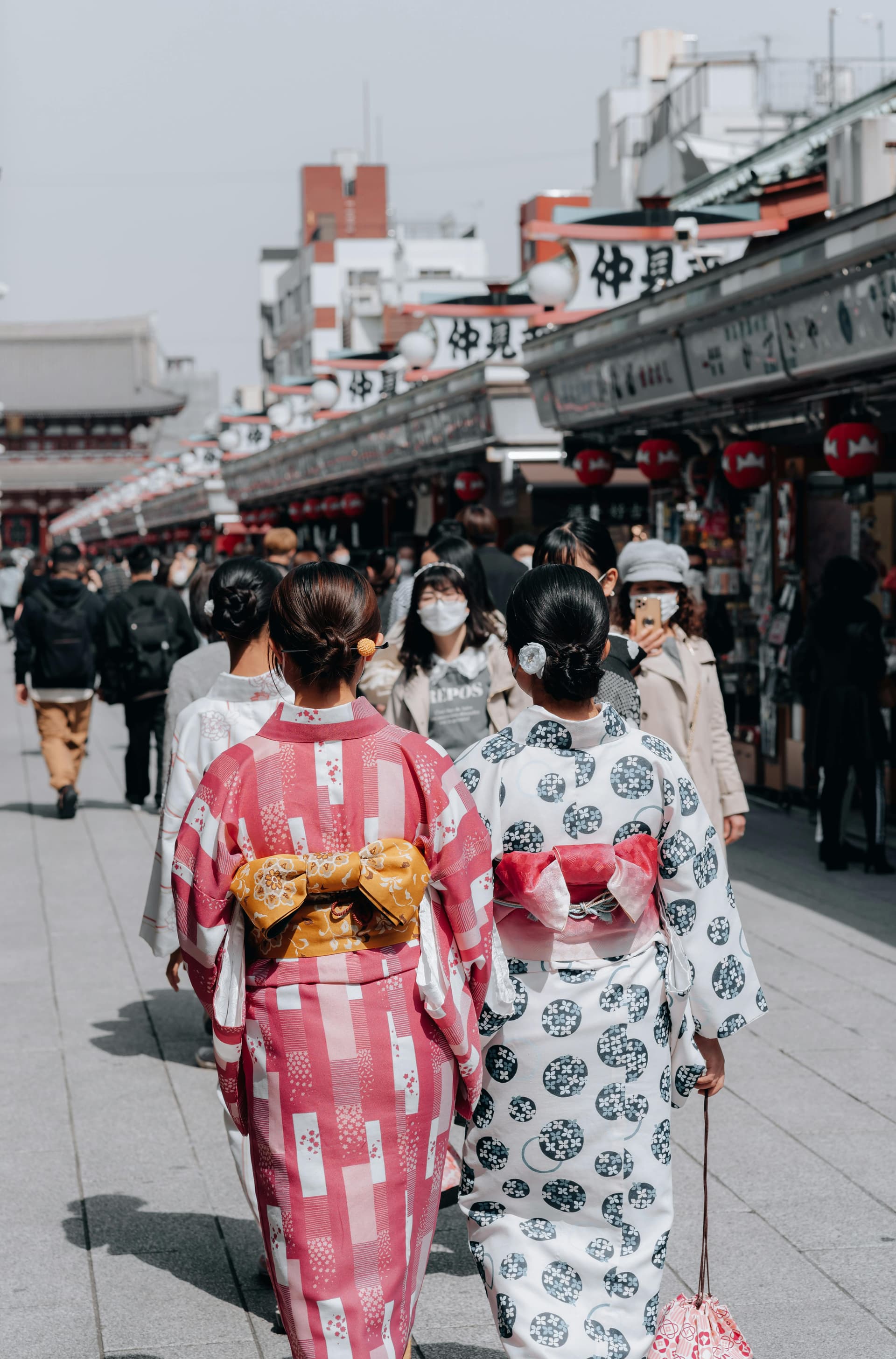 Balancing Temples, Shopping and Food in Tokyo
