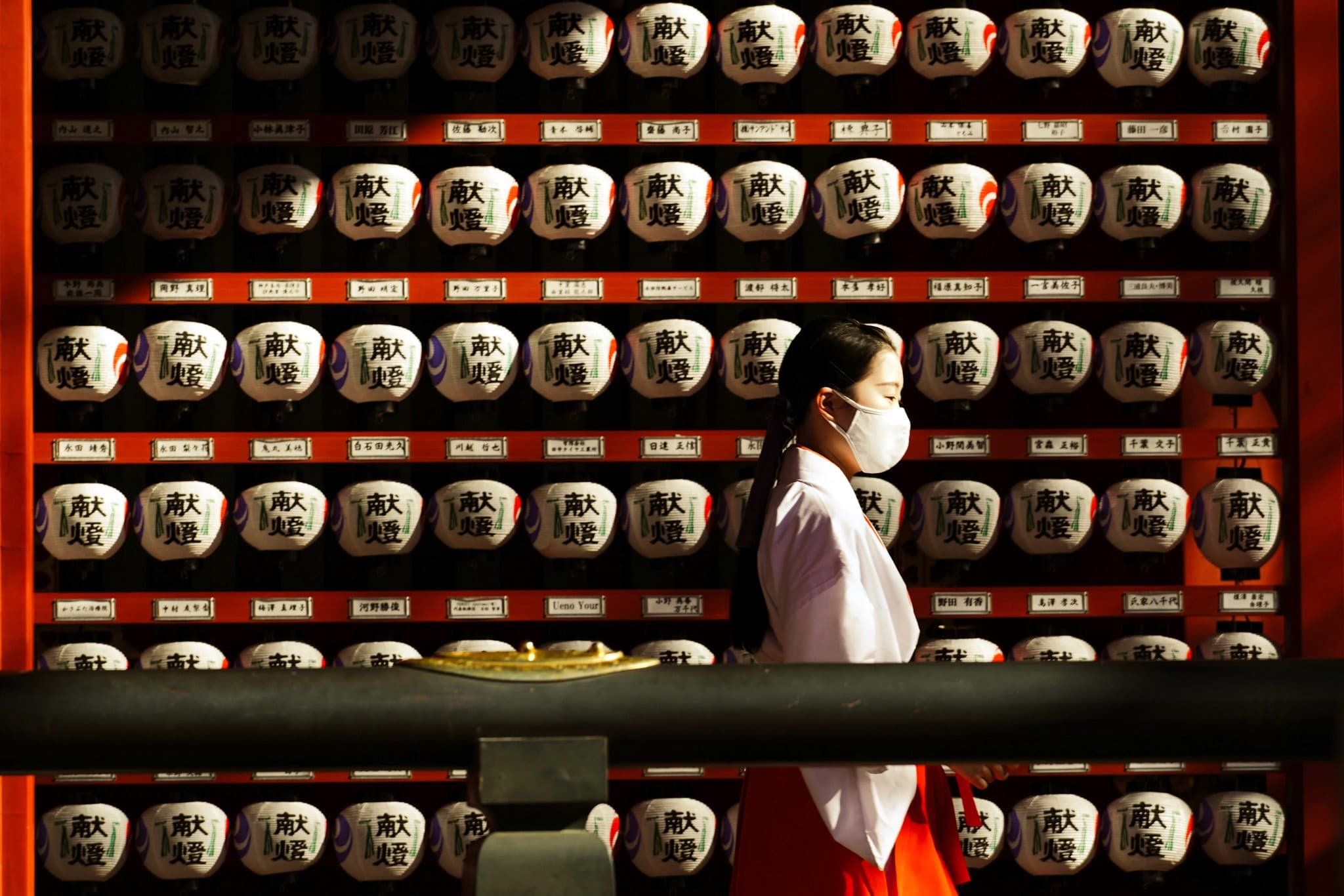 Kanda Myojin Shrine wall detail